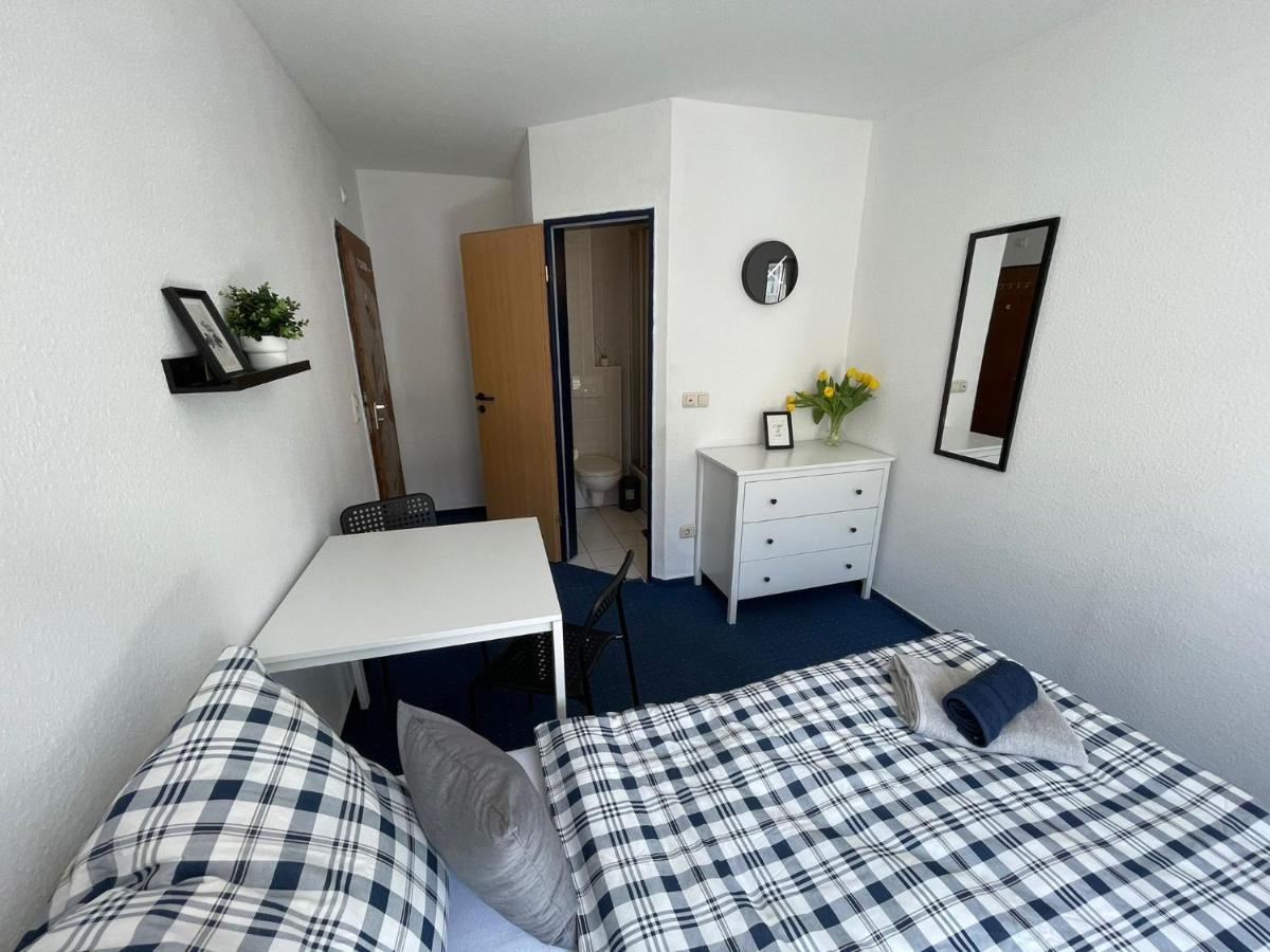 Gaestezimmer Kreuzheide Вольфсбург Экстерьер фото